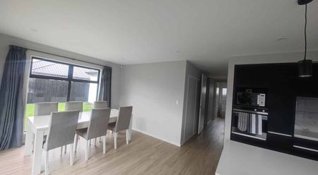 Modern 3-Bedroom Home in Excellent Condition - Photo 3