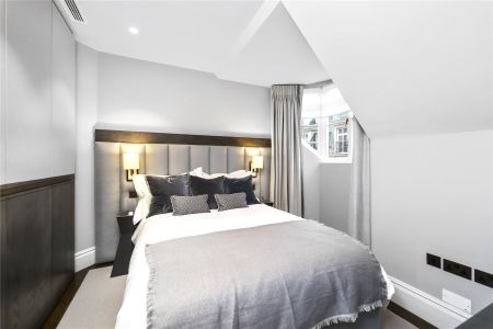 Bury Street St James SW1Y - Photo 2