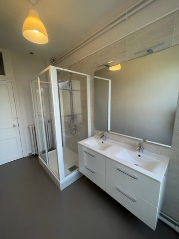 Location Appartement 5 pièces 144m² MELUN 77000 - Photo 5