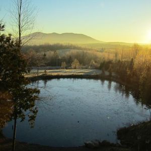 Chalet à louer Estrie situé sur domaine privé (lac,kayak,bicycle,nature sauvage,etc.) Près Owl's Head, Jay Peak et lac Memphrémagog - Photo 2