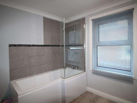 6 bedroom house of multiple occupation to rent - Photo 3