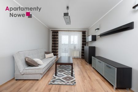 Przestronne dwupokojowe mieszkanie 60m2 z osobną jasną kuchnią przy ul.Obozowej 42 - Zdjęcie 4