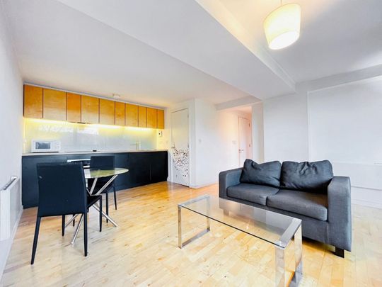 1 bedroom Flat To Let - Photo 1