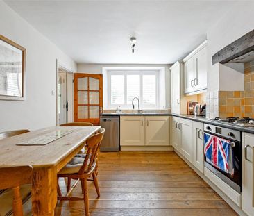 2 bedroom semi-detached house to rent - Photo 3