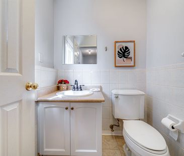 For Lease - 370 Flagstone Way, Newmarket, Ontario - Photo 6