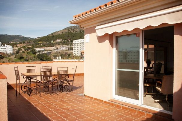 Atico en alquiler en Reserva del Higueron, Fuengirola - Photo 1