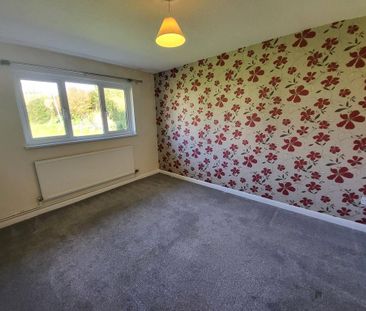 3 bedroom bungalow to rent - Photo 3