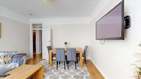 2 bedroom apartment to rent - Photo 3