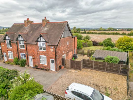 Foxs Covert, Fenny Drayton, CV13 - Photo 1