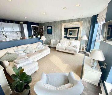 The Heart Blue, Medacity Uk, Salford, M50 - Photo 4