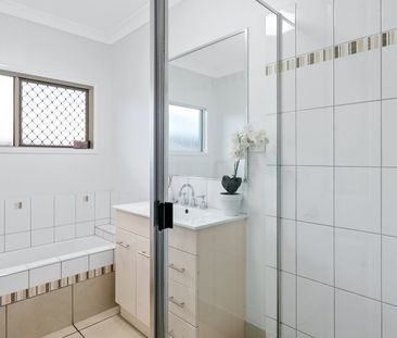 4 Bedroom Family Home - Photo 5