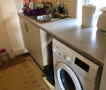 1 Bed Flat, Oakfield Road, CR0 - Photo 5