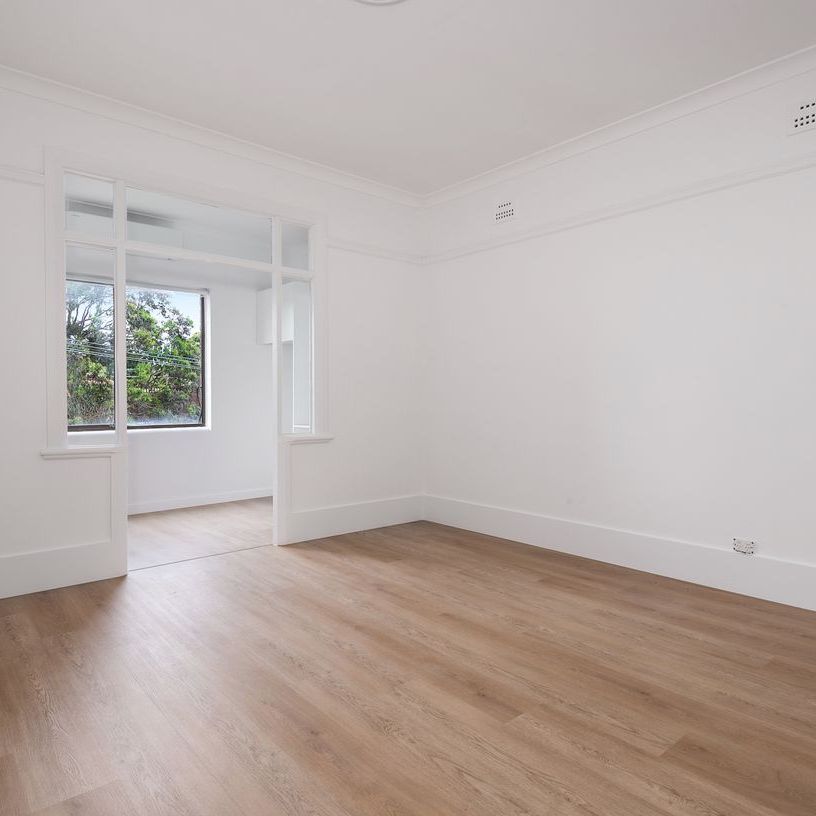 Renovated 2 bedroom unit - Pet Friendly - Photo 1