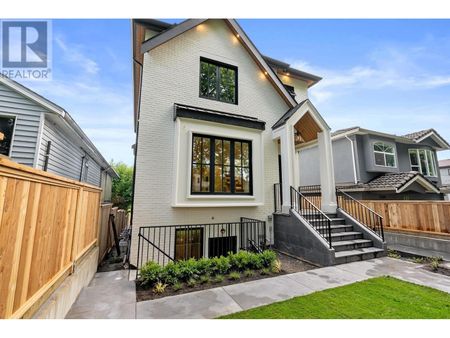 2 3588 PENDER STREET, Vancouver, British Columbia - Photo 4