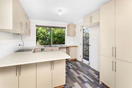 Charming 2-Bedroom Unit in Prime Kiama Location - Photo 4