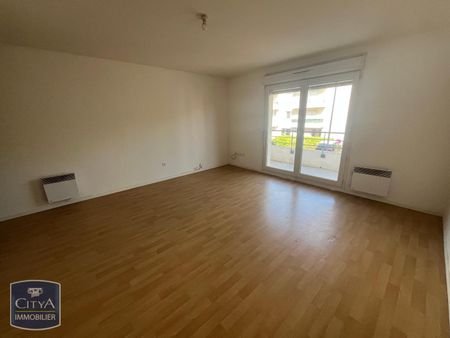Location Appartement 2 pièces 43m² BEUVRAGES 59192 - Photo 3