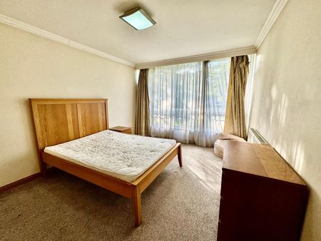 Kingsmere Court, Salmon Street, Wembley NW9 - Photo 5