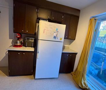 4½ à Louer – Thermopompe, Internet Et Câ - Photo 2