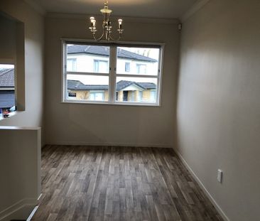 488 Hillsborough Road - Photo 5