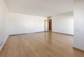 3 Bedroom Apartment with a view, Fórum Oeiras, Oeiras