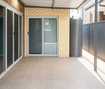 “Modern Family Living | 4 Bedrooms + Studio with Ensuite | Freshly ... - Photo 3