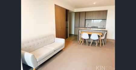 Furnished Modern Clean And Luxurious - 2 Bedroom & 2 Bathroom @ Swanston Central - Photo 2