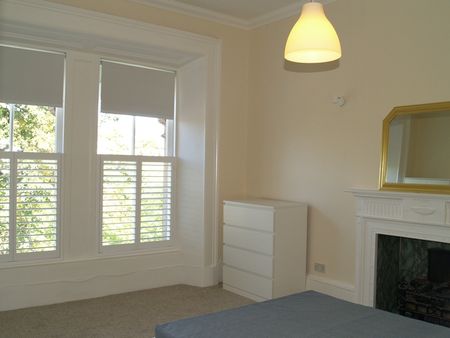 4 Bed Flat, Southpark Avenue, G12 - Photo 2