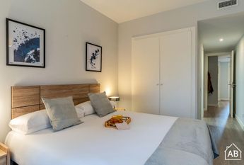 Modern 2-Bedroom Apartment in Poblenou with Balcony