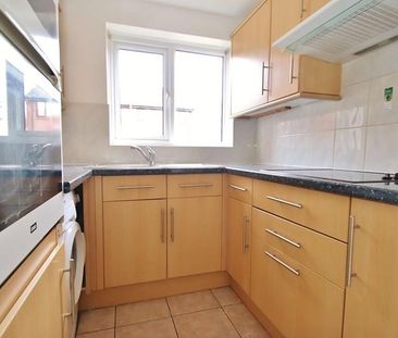 1 bedroom semi-detached house to rent - Photo 3