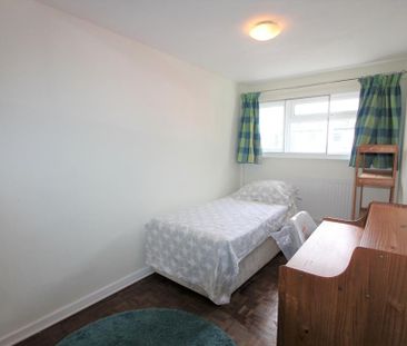 6 bedroom flat to rent - Photo 1