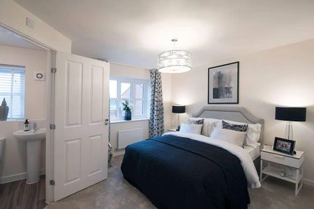 3 bedroom semi-detached house to rent - Photo 3
