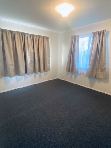 Cozy Unit - Hop Skip & Jump to Clontarf Waterfront - Photo 3