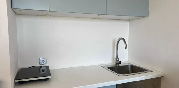 A louer Studio meublé à Marseille 13008 - Secteur PERIER - Photo 2