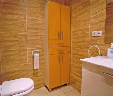 Carrer del Clariano, Valencia, Valencian Community 46021 - Photo 3