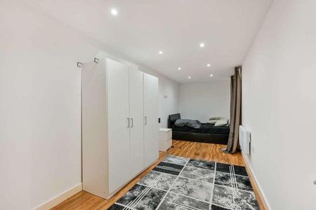 High Street, Hounslow, TW3 - Photo 4