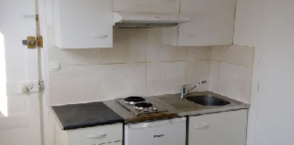 Location Appartement 1 pièce(s) de 12.9 m2 - Photo 2