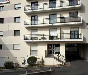 Location Appartement 2 pièces 43m² CHATELLERAULT 86100 - Photo 3