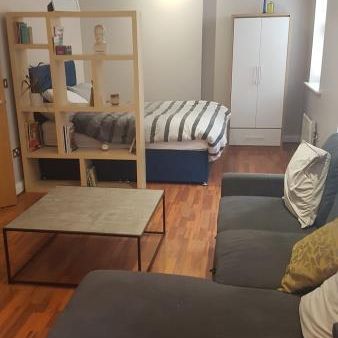 Studio to rent - Photo 1