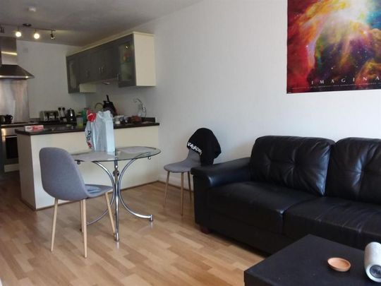 2 bedroom flat to rent - Photo 1