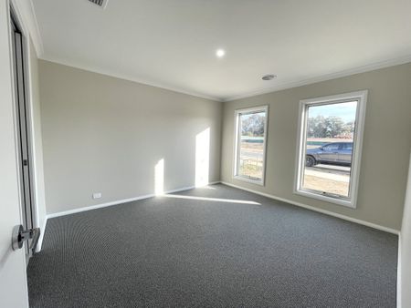22 Wylie Street, Baranduda VIC 3691 - House For Rent | Domain - Photo 2