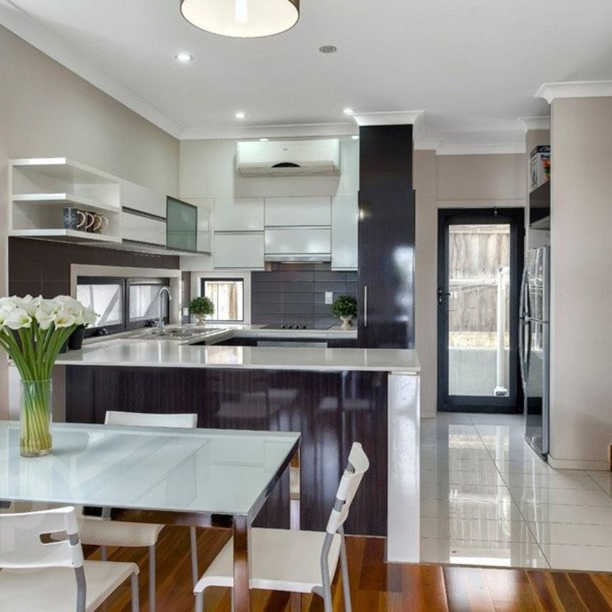 3/58 Lothian Street, Annerley QLD 4103 - Townhouse For Rent | Domain - Photo 1