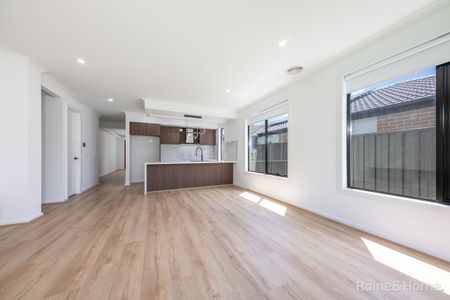 Brand New Luxury Living - Photo 5