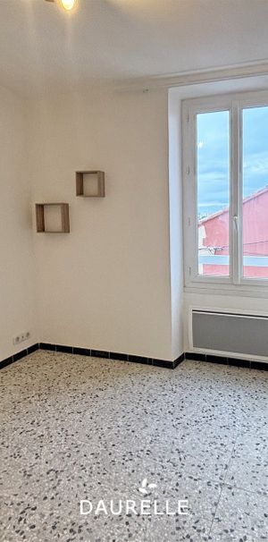 Location Appartement 2 pièces 31m² CHATEAURENARD 13160 - Photo 1