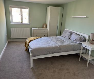 6 Bed Maisonette, Bath Road, BS4 - Photo 1