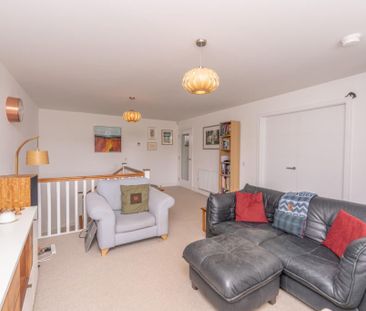 3 bedroom terraced house to rent - Photo 2