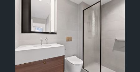 Premium Two-Bedroom Apartment in Brand New Queensbridge Tower - Photo 5