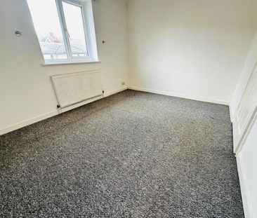 2 bedroom semi-detached house to rent - Photo 2