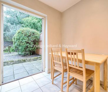 3 bedroom terraced house to rent - Photo 3
