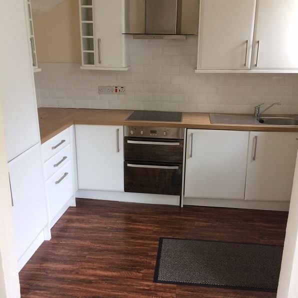 2 bedroom terraced house to rent - Photo 1
