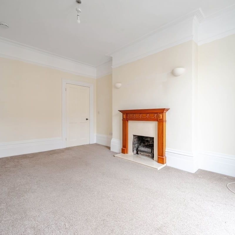 5 bedroom end of terrace house to rent - Photo 1